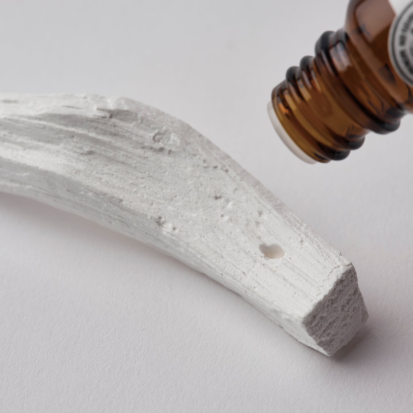 INCENSE HOLDER & AROMA ORNAMENT | Branch-Palo Santo < 枝-パロサント- >