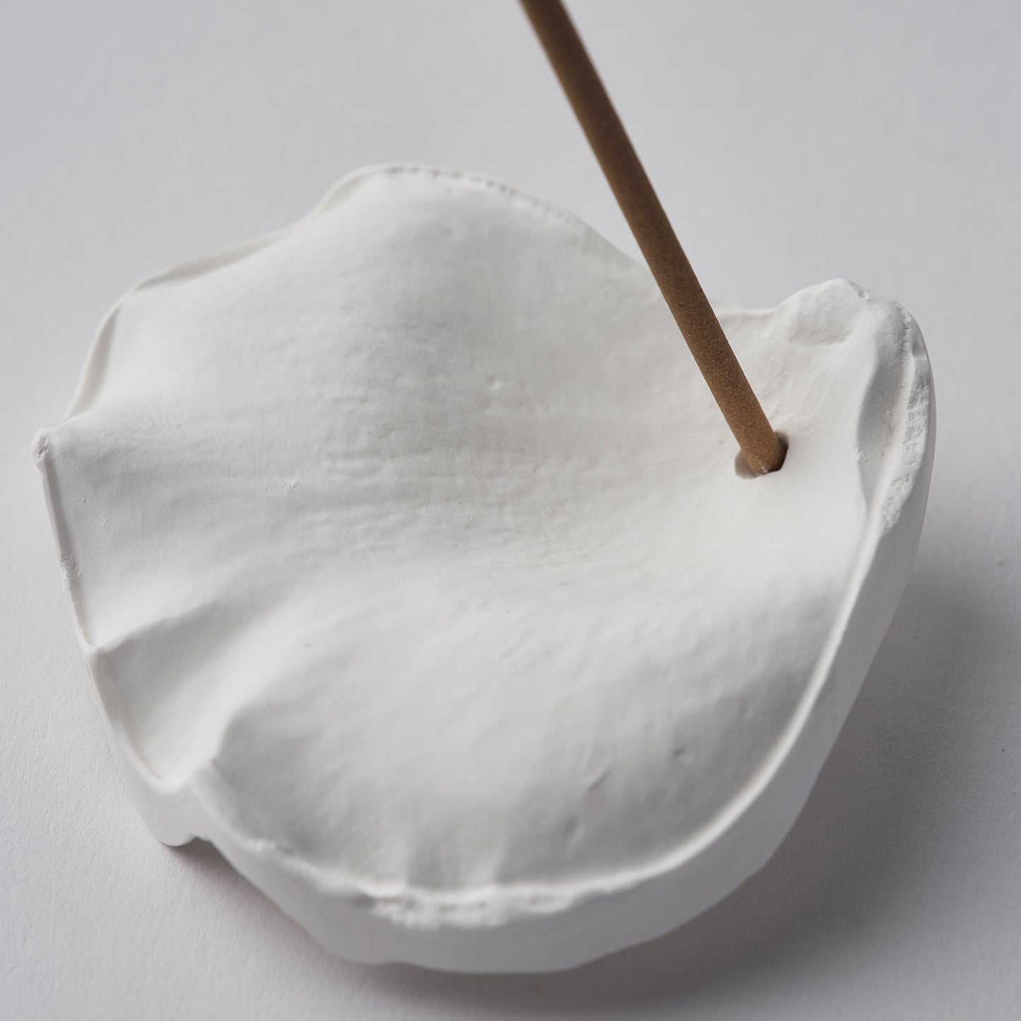 INCENSE HOLDER & AROMA ORNAMENT | Petal-Peony < 花びら- 牡丹 - >