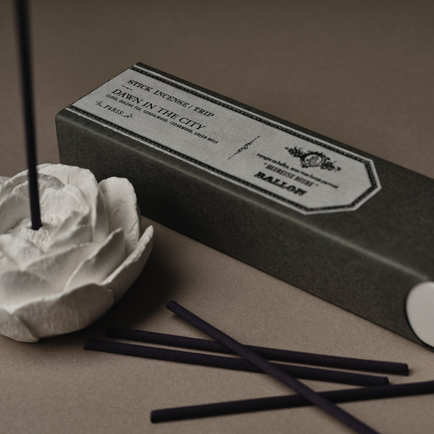 INCENSE HOLDER & AROMA ORNAMENT | Flower-Camellia < 椿 >