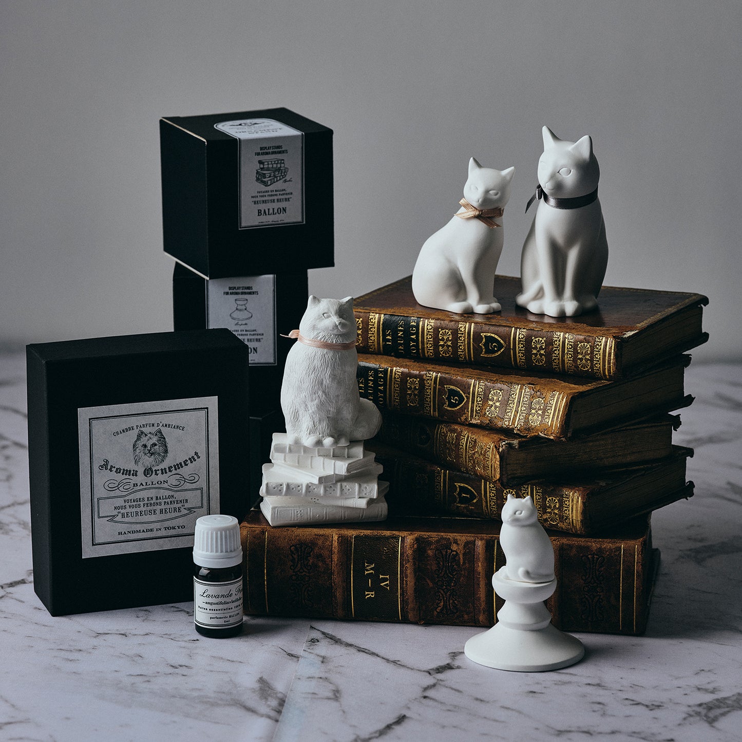 ORNAMENT STAND < BOOK >