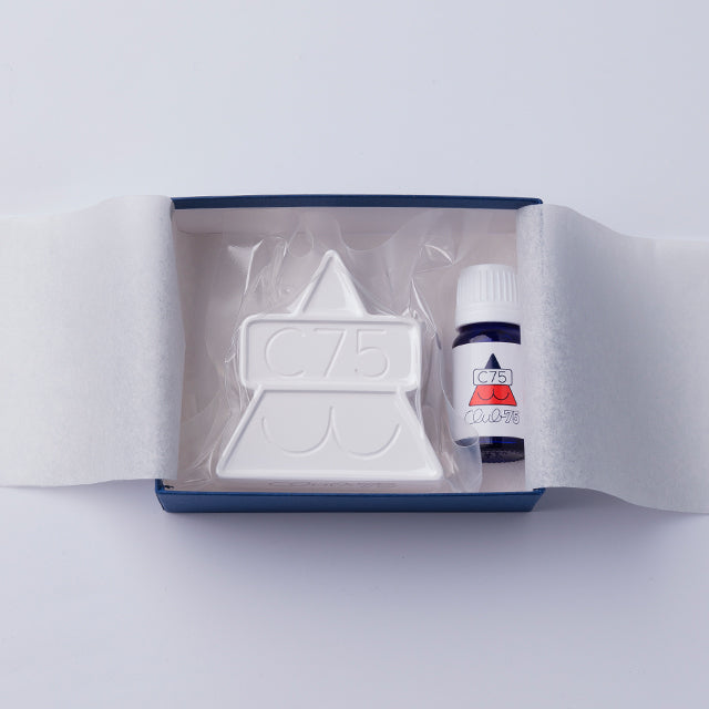 Club75 'Cat Head' AROMA ORNAMENT