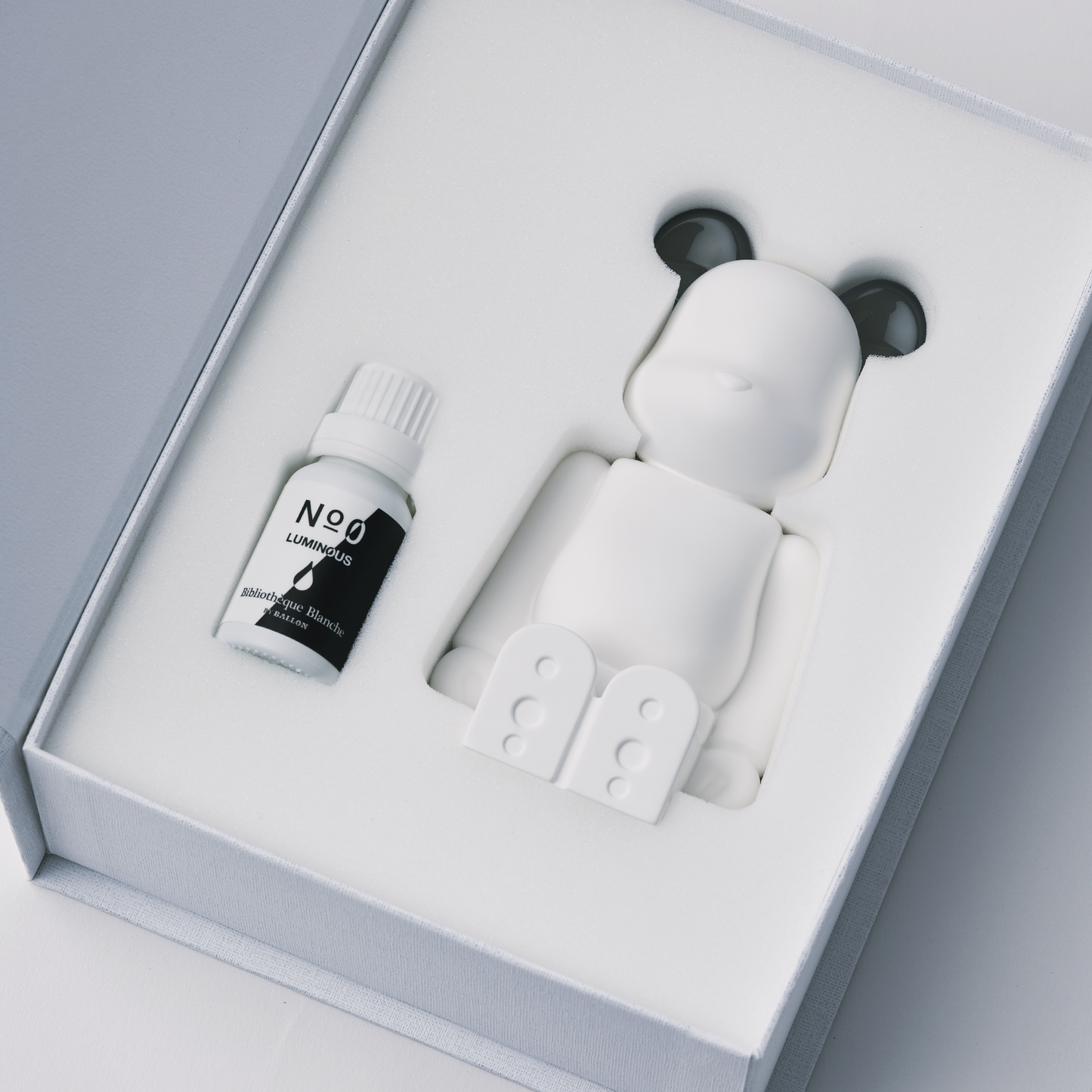 BE@RBRICK AROMA ORNAMENT No.0 LUMINOUS GRAY