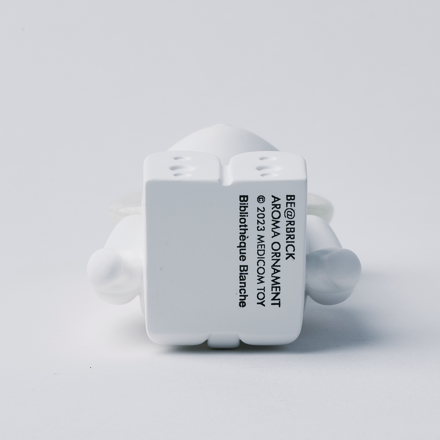 BE@RBRICK AROMA ORNAMENT No.0 LUMINOUS WHITE