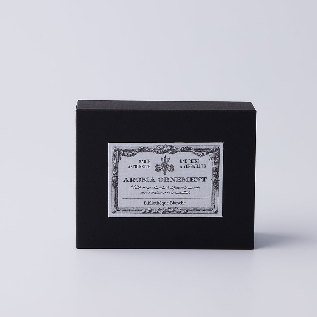 Aroma Ornament / Auguste