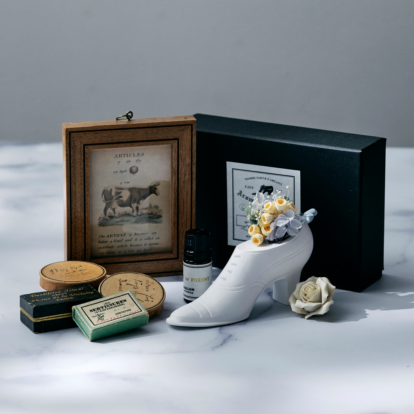 AROMA ORNAMENT FLOWER VASE "George"