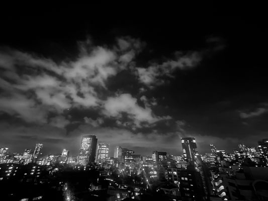 夏の夜空とメメント・モリ
