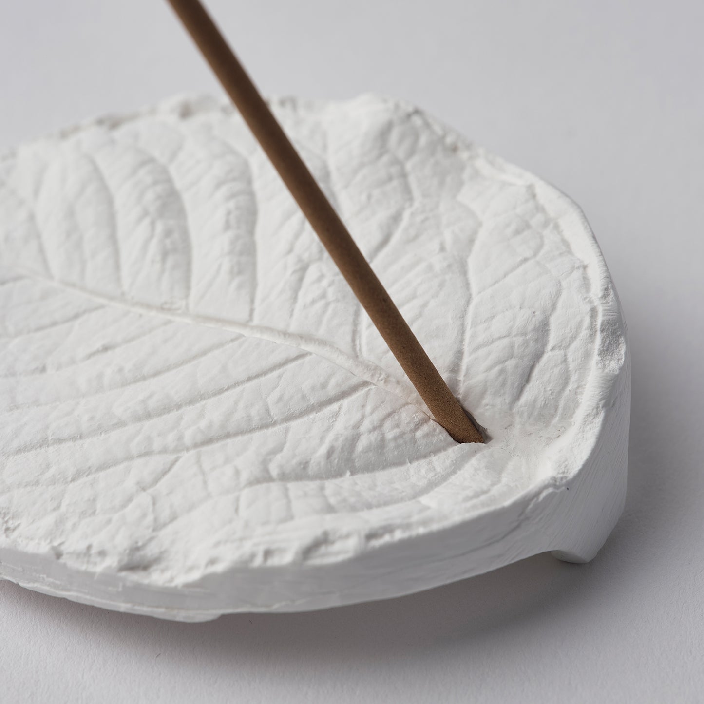 INCENSE HOLDER & AROMA ORNAMENT  |  Leaf-Hydrangea < あじさいの葉 >