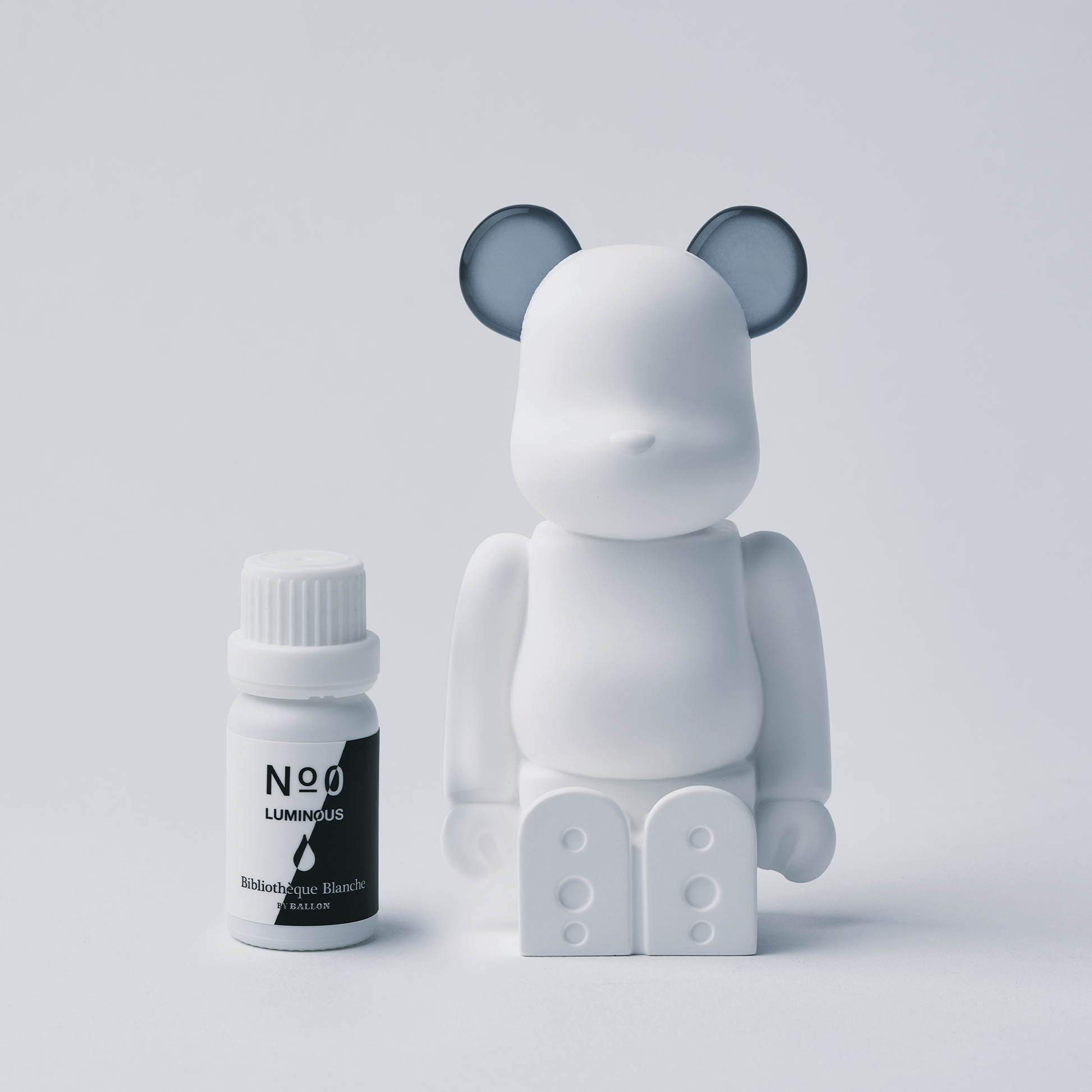 ボノロン ベアブリック BE@RBRICK AROMA ORNAMENT No.0 LUMINOUS GRAY – BALLON - バロン